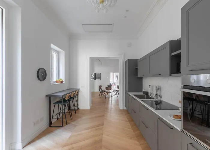 Iflat Elegance And Comfort In Monti